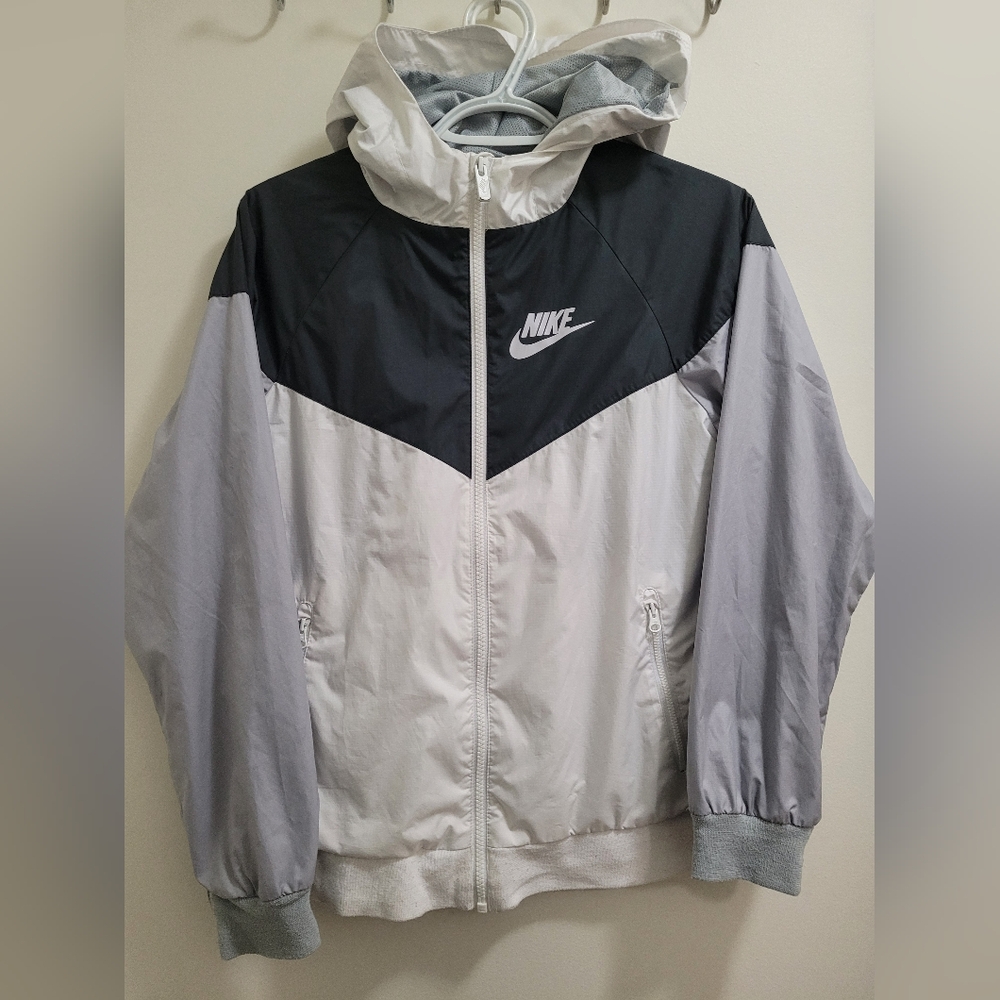 Nike Windbreaker  YOUTH Jacket